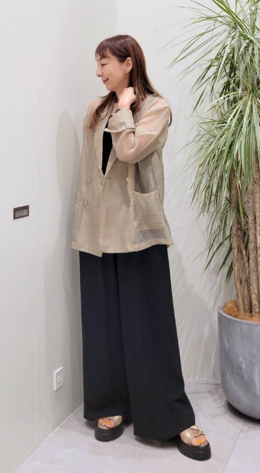 シャツ感覚で着られるシアーシャツ✨