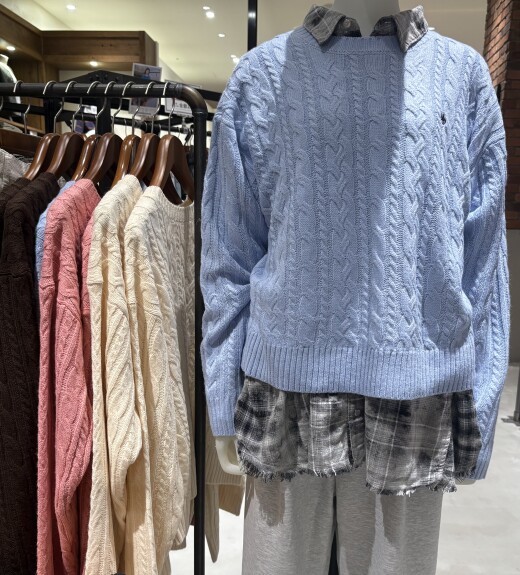 ポロのニット入荷しました！