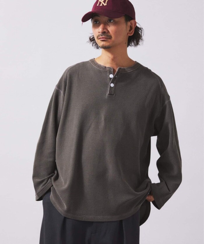 定番を“更新”する。今年っぽいロンT・デニム・シャツ・スラックス|RELUME