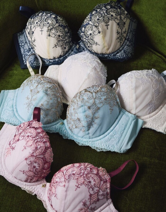 【ｓｔｙｌｉｓｔ　４Ｕ】が入荷いたしました