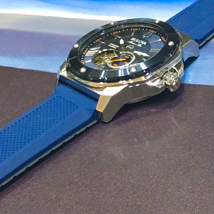 【BULOVA】秋の装いにもMarine star★