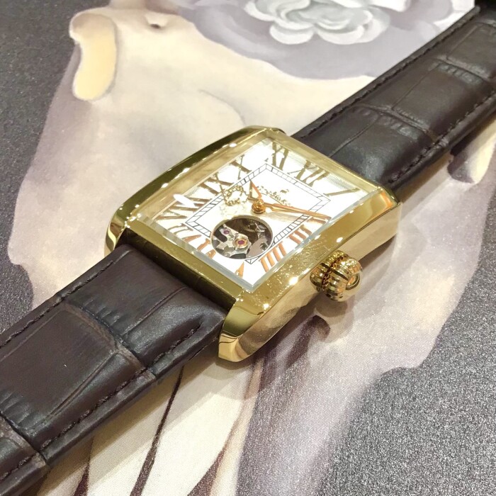 チョコ　極美品　　オリンピア腕時計 Orobianco】 今、人気のブランドです..☆｜チックタック