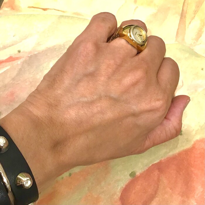 【FOSSIL】人気のウォッチリング入荷しました★