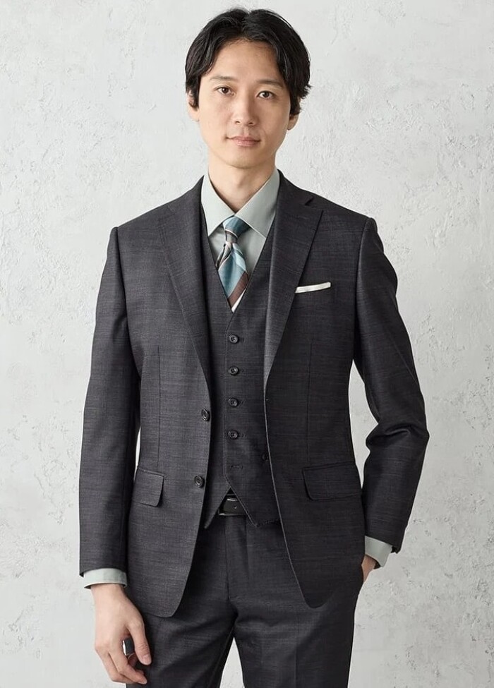 光沢スリーピーススーツ【クラシコ】無地　ブラック/ネイビー