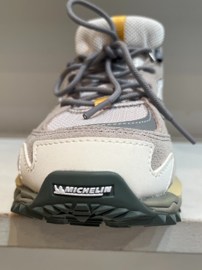 MIZUNO×MICHELINスニーカー入荷しました☆彡