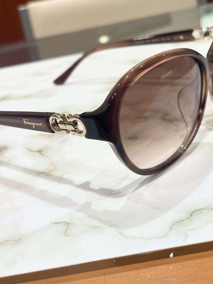 【FERRAGAMO】夏にピッタリなサングラス!