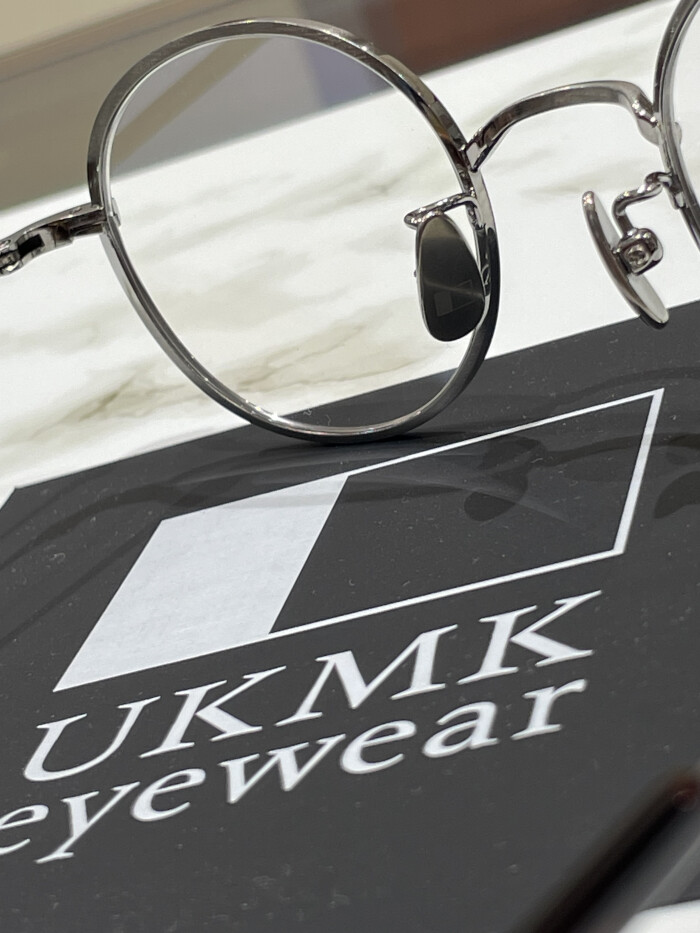 【UKMK eyewear】美しい色使いのメタルフレーム!