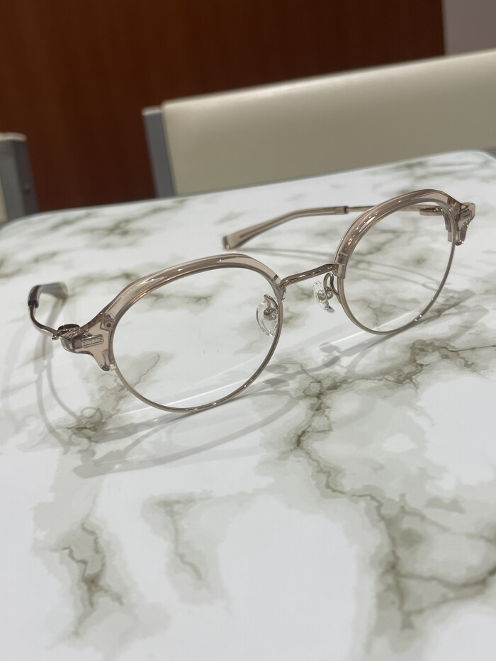 【999.9】レディース向けブロウフレーム入荷!