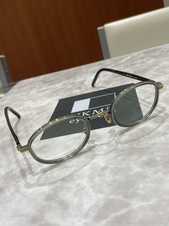 【UKMK eyewear】コントラストが美しいコンビフレーム！