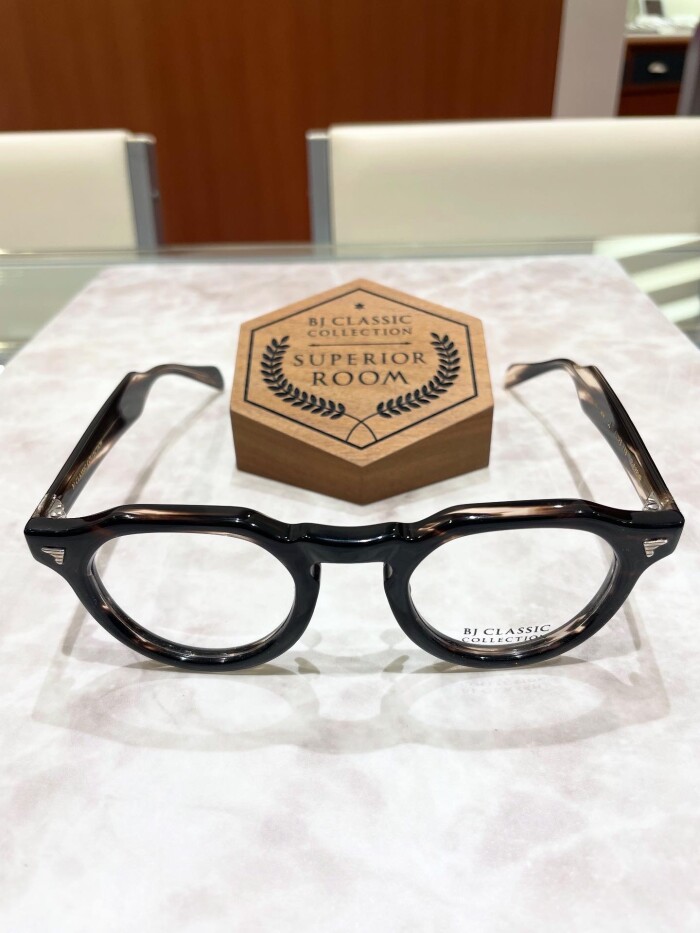 【BJ CLASSIC COLLECTION】顔なじみの良いセルフレーム!