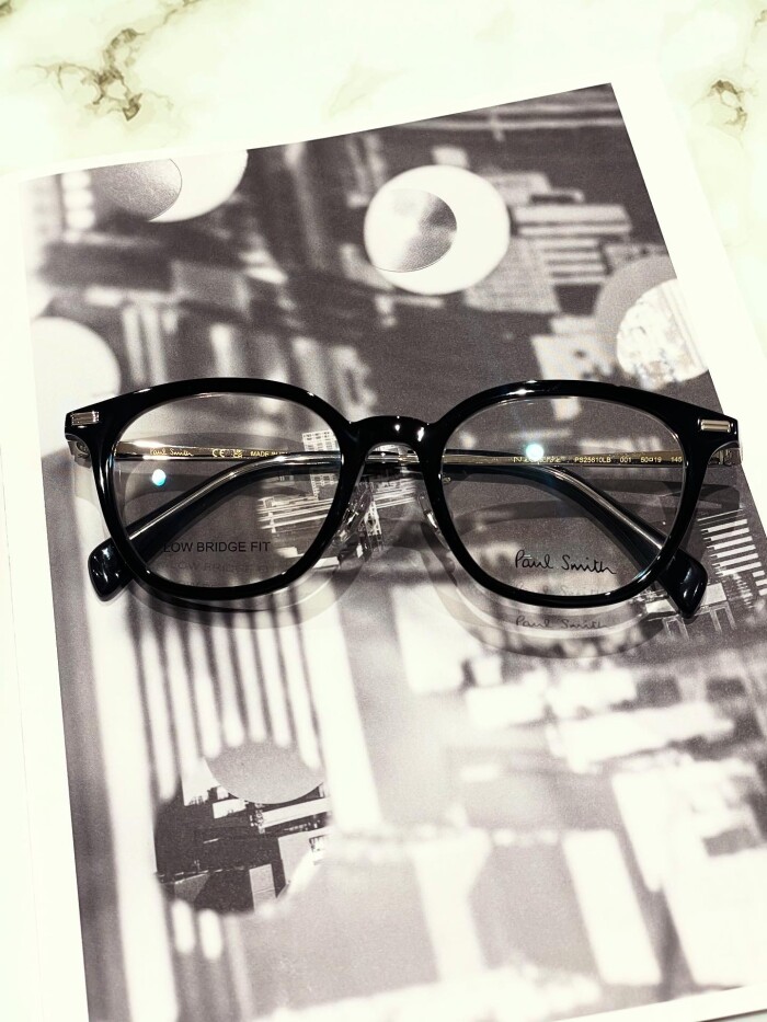 【Paul Smith】使いやすい形状のセルフレーム！