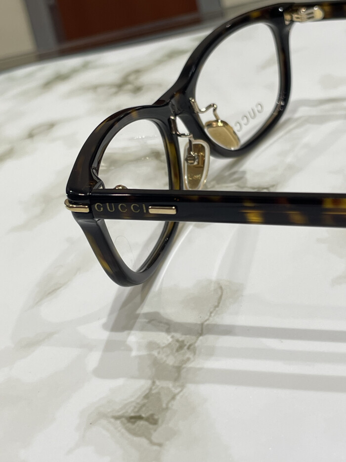 【GUCCI】新作セルフレームの入荷です!