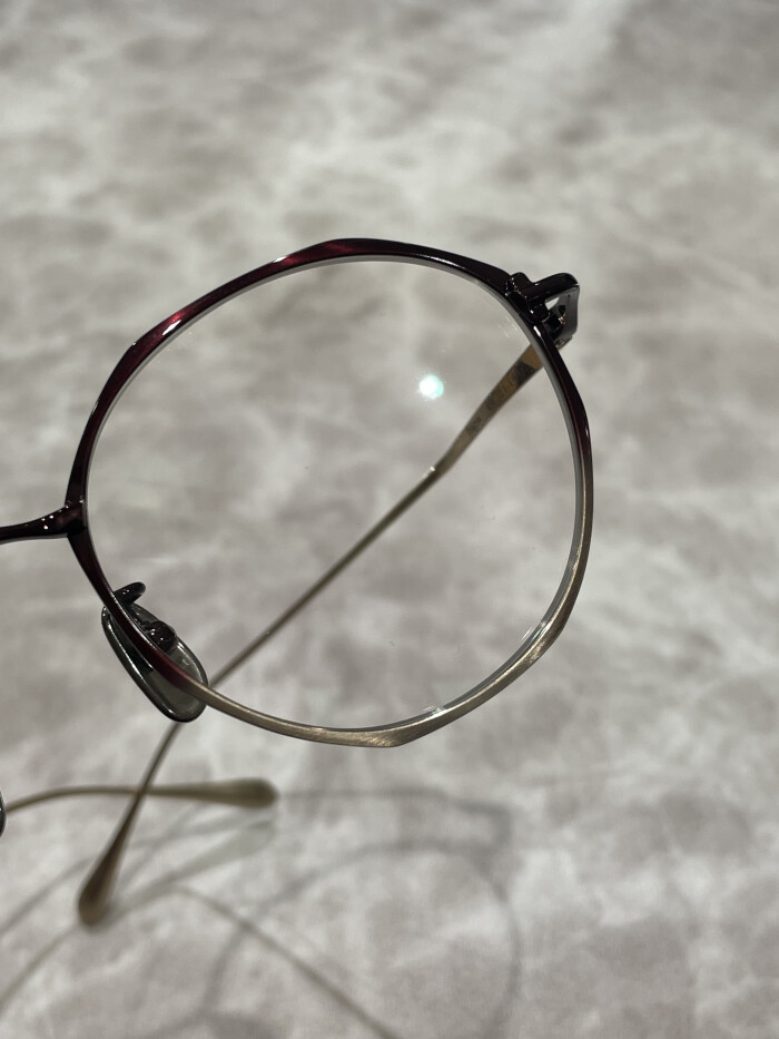 【TAYLOR WITH RESPECT】カジュアルな多角形フレーム！