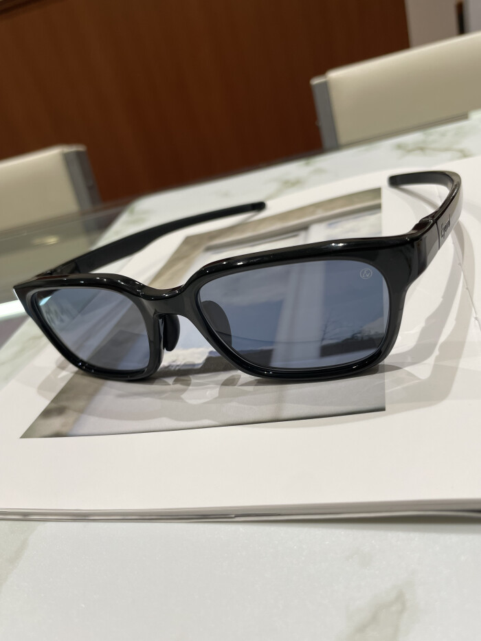 【Eyevol】スクエアシェイプの使いやすいサングラス！