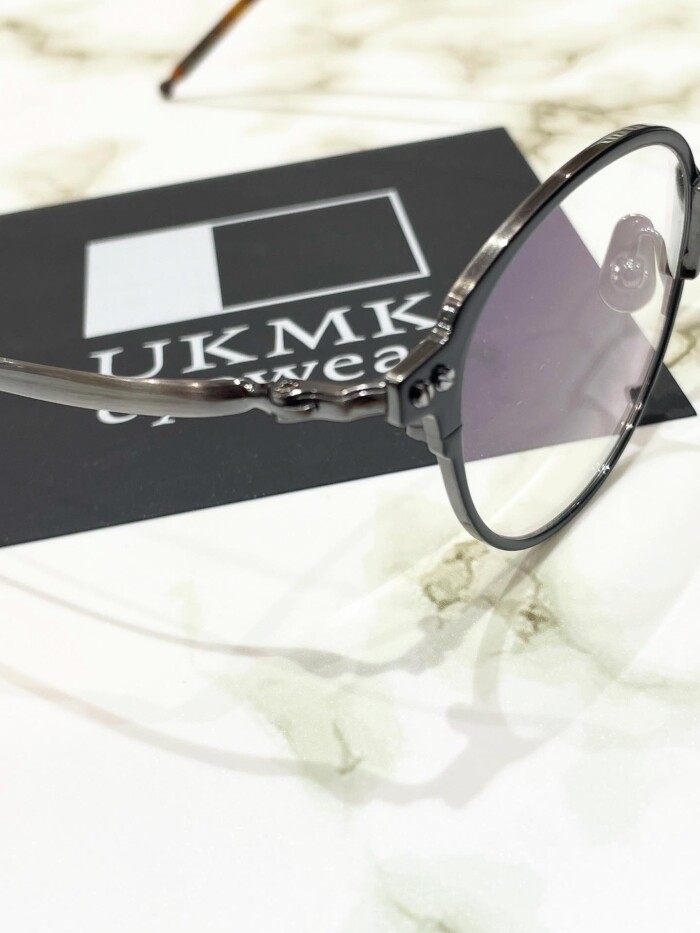 【UKMK eyewear】こだわりの詰まったメタルフレーム！
