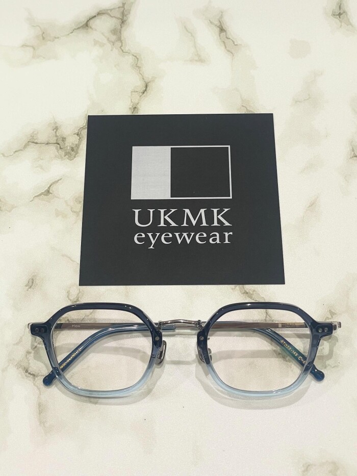 【UKMK eyewear】個性派ながらも掛けやすい一本!