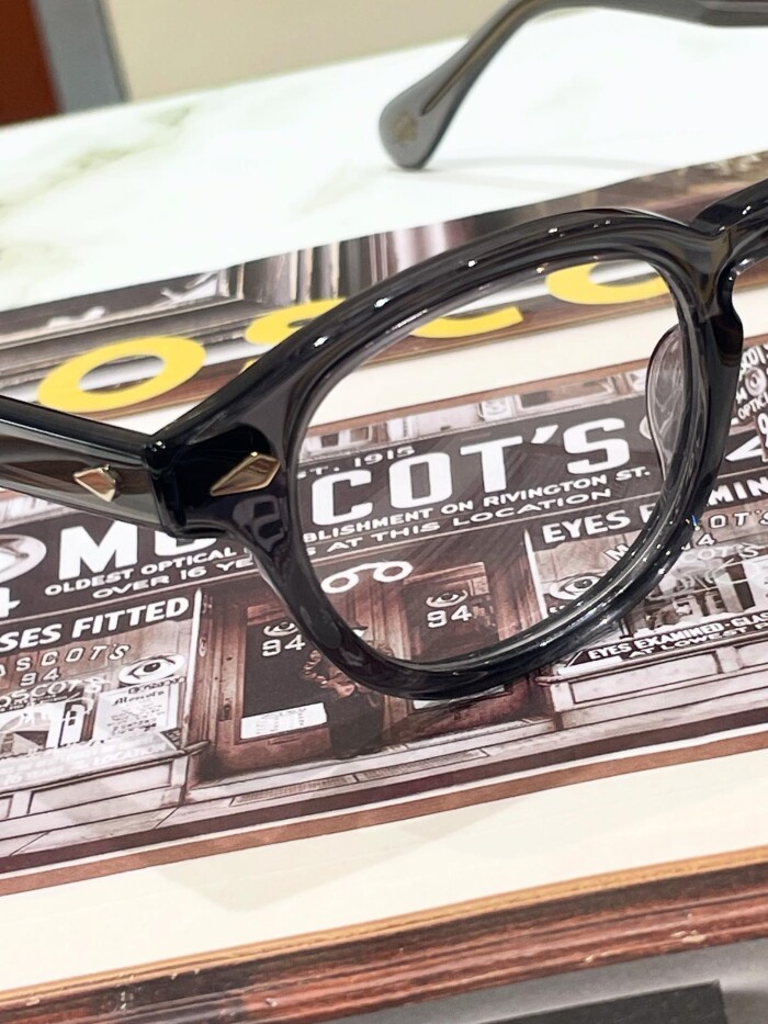 【MOSCOT】定番のセルフレーム!