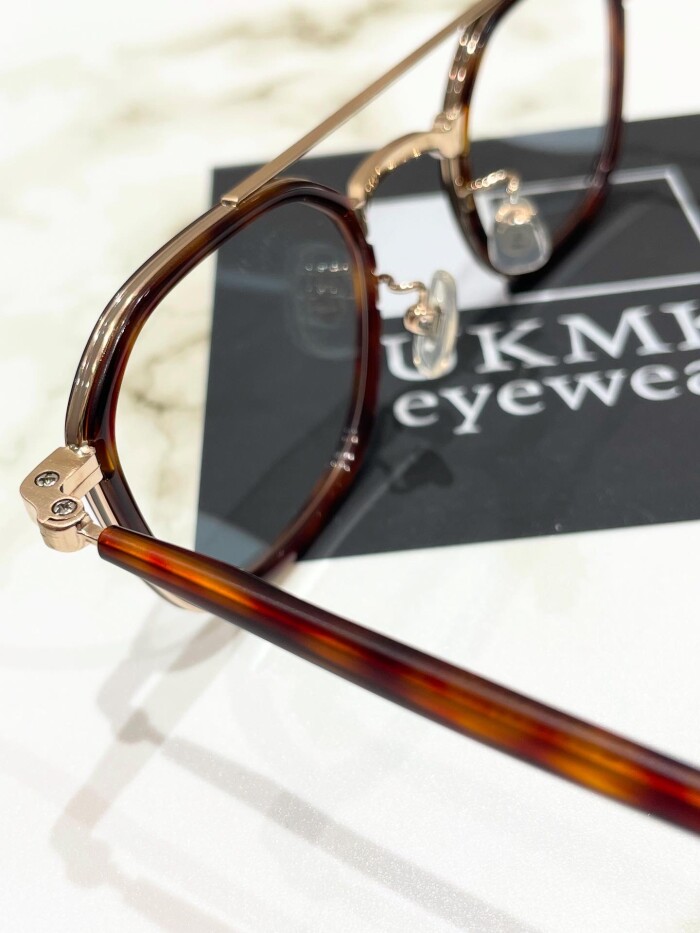 【UKMK eyewear】待望の新作が入荷！ブランド初となるツーブリッジフレーム！！