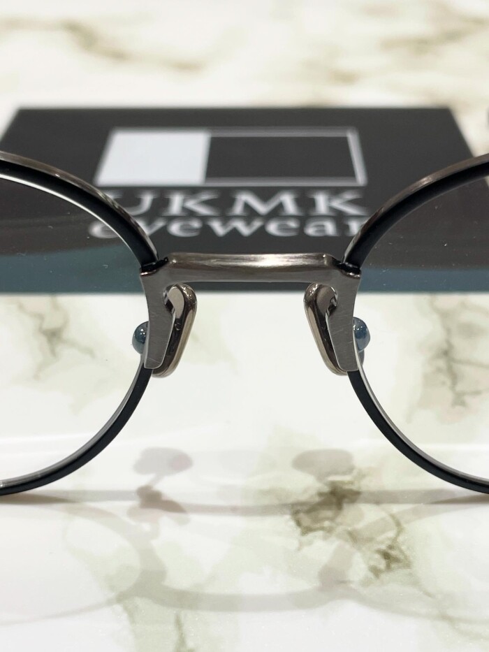 【UKMK eyewear】こだわりの詰まったメタルフレーム！