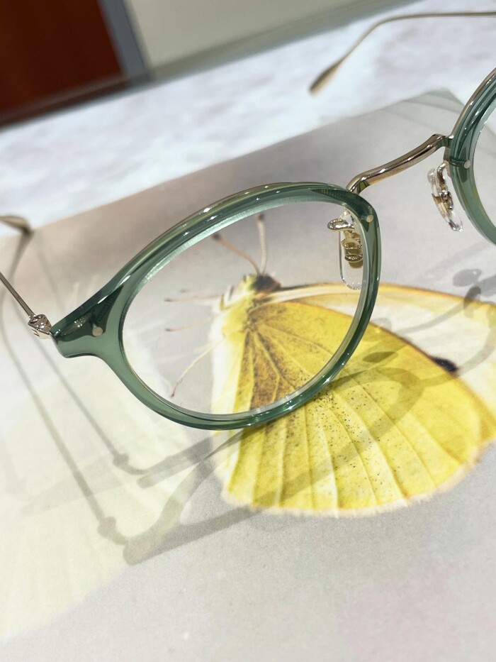 【EYEVAN】パステルカラーの可愛いコンビネーションフレーム!