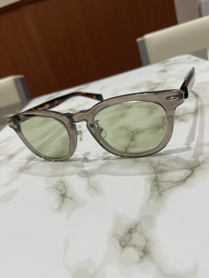 【ATTRACT】クリアセルフレームのサングラス！