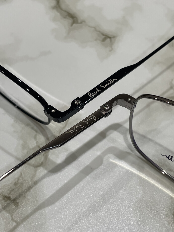 【Paul Smith】シンプルなスクエアメタルフレーム！