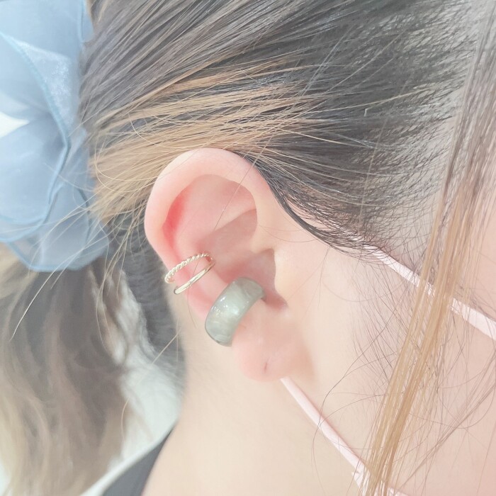 Acryl earcuffs  🔸🔷⚪️