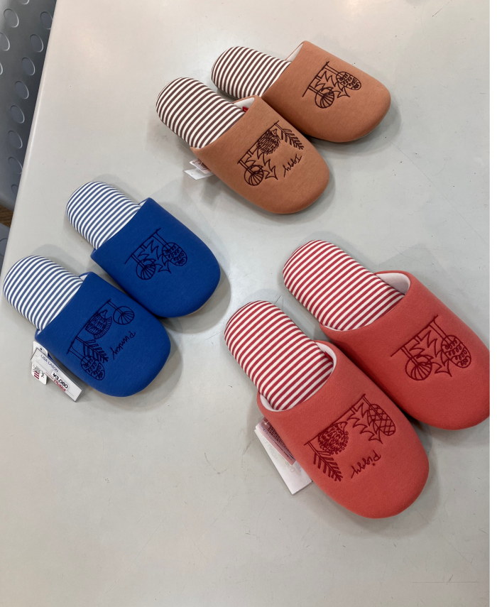 LISA LARSON 2026 Spring & Summer