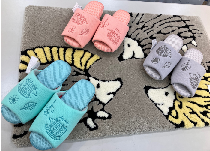 LISA LARSON 2026 Spring & Summer