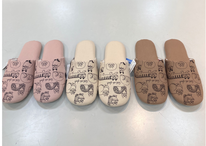 LISA LARSON 2026 Spring & Summer