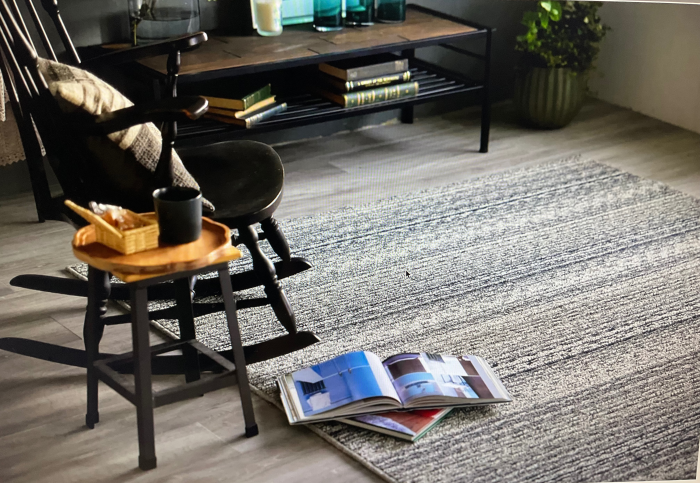 一流メーカーのラグ処分品を揃えました‼️