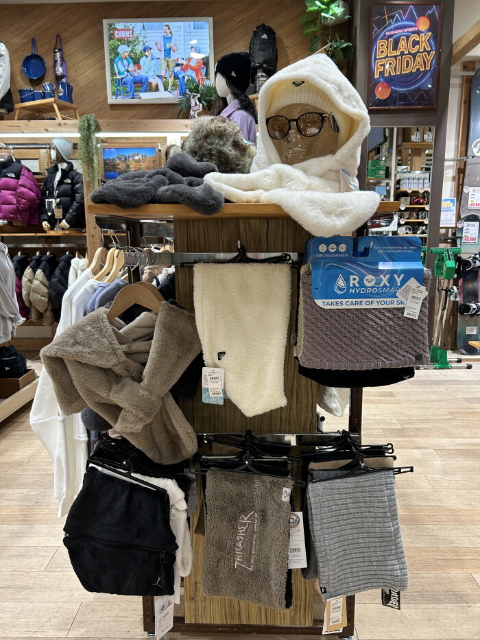 暖かい🔥小物アイテムのご紹介🧣🧦