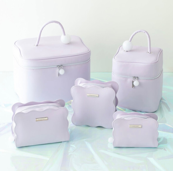 【SALE!】トレンド感たっぷりのポーチ👜