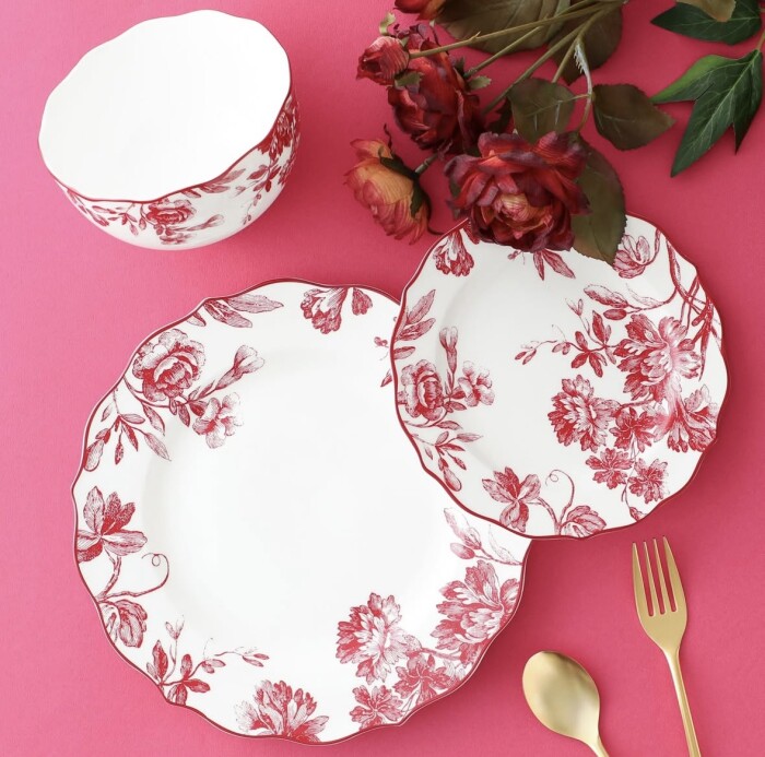 【SALE!】クラシカルな花柄が上品🌹