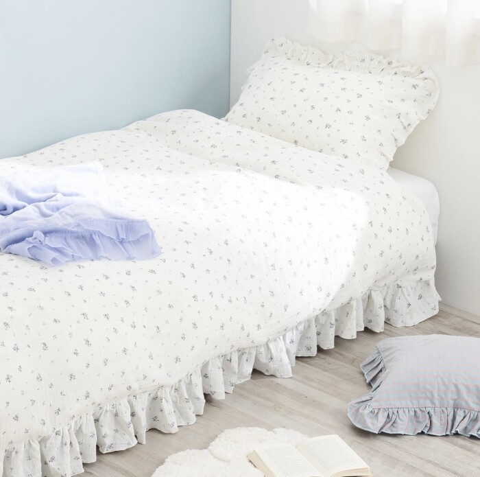 【New!】トレンド感のあるキュートな小花柄🪻