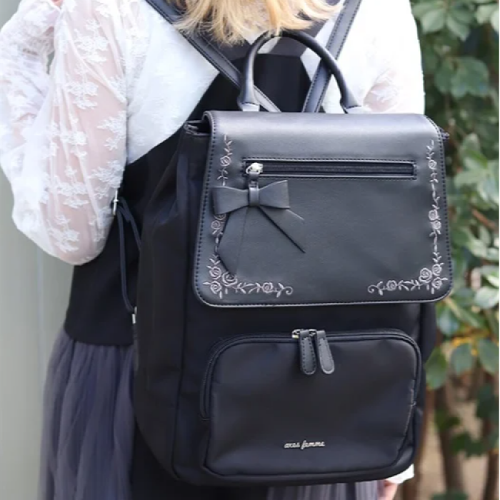 【本日入荷】撥水仕様のフェミニンバッグ♪