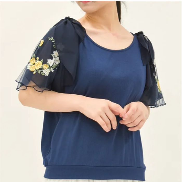 【新作紹介】チュール×刺繍フレア袖トップス♪