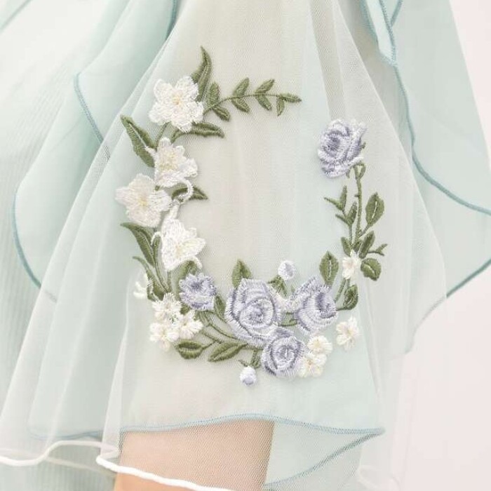 【新作紹介】チュール×刺繍フレア袖トップス♪