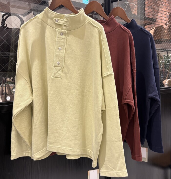 可愛いニット入荷しました！