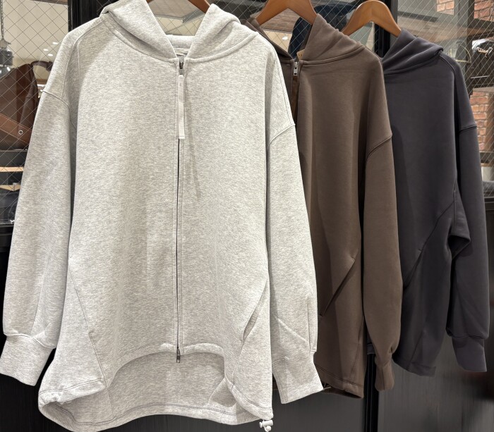 リバーシブルのカーディガン入荷しています!!